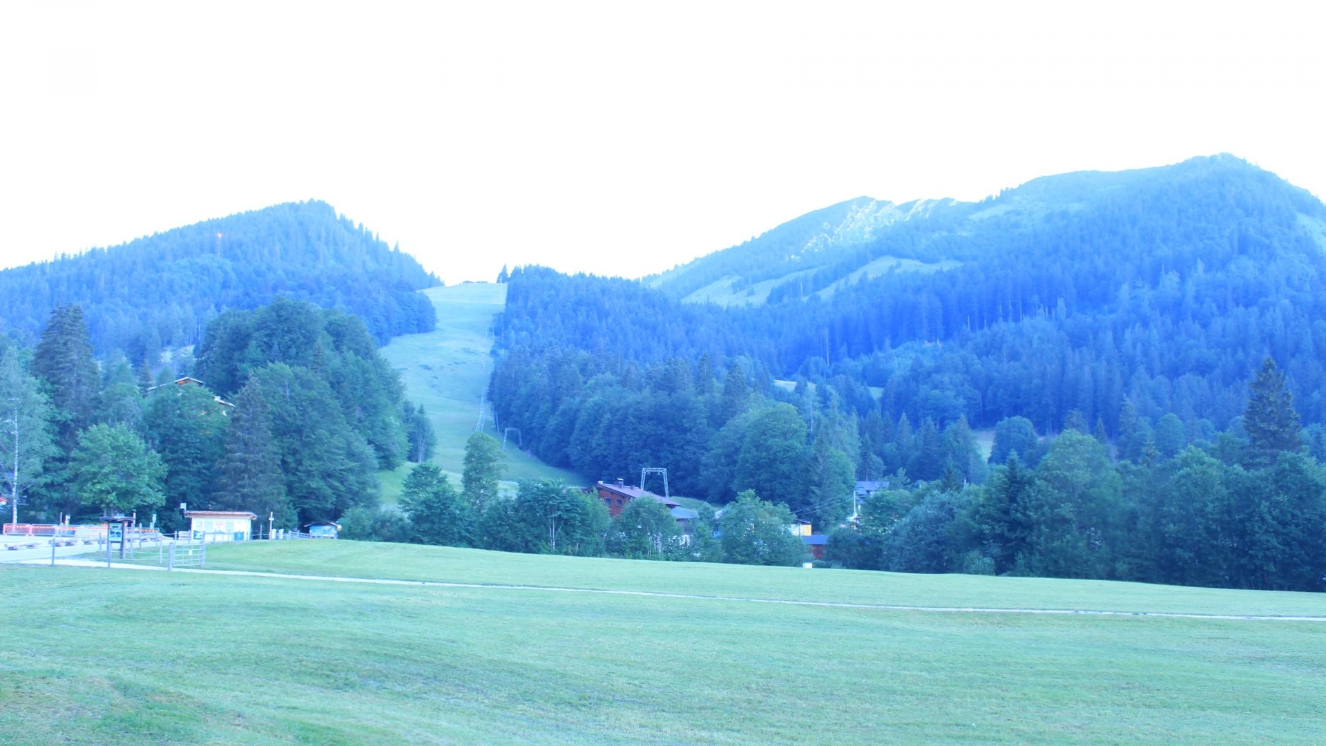 Archived image Webcam Unken: Heutal Mountain