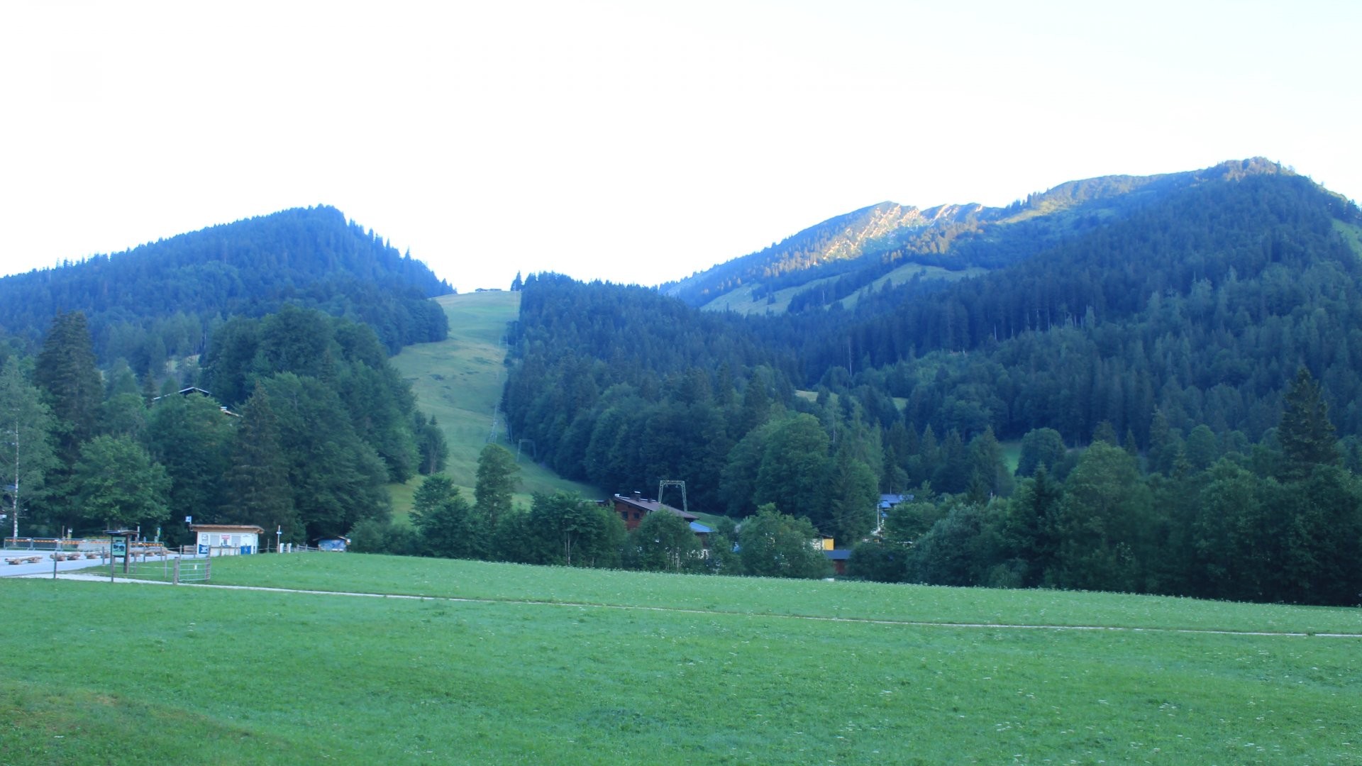 Archiv Foto Webcam Unken: Heutal Bergstation