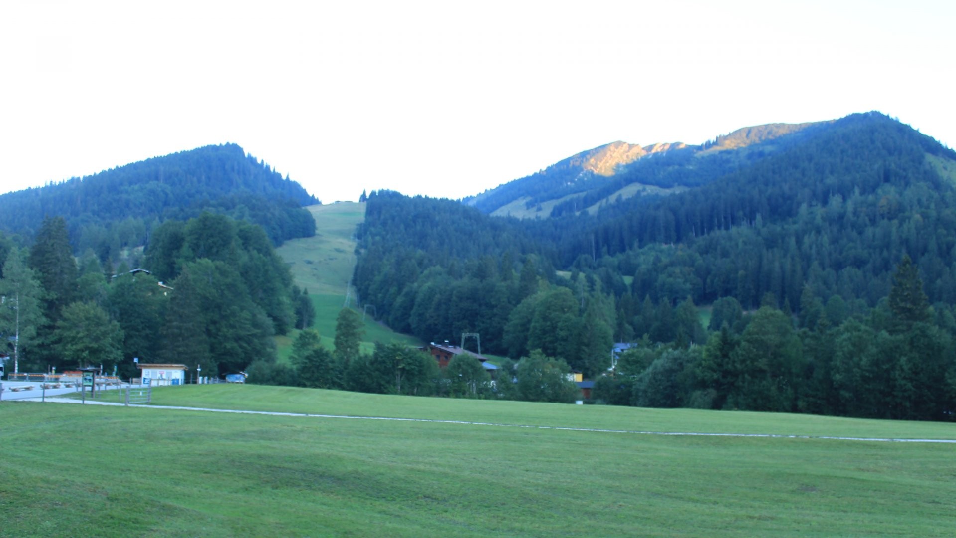 Archiv Foto Webcam Unken: Heutal Bergstation