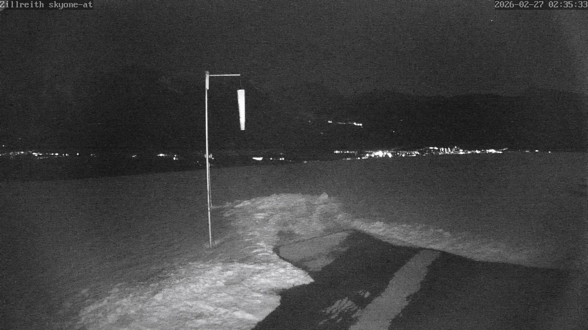 Archived image Webcam Pub Zillreith in Adnet