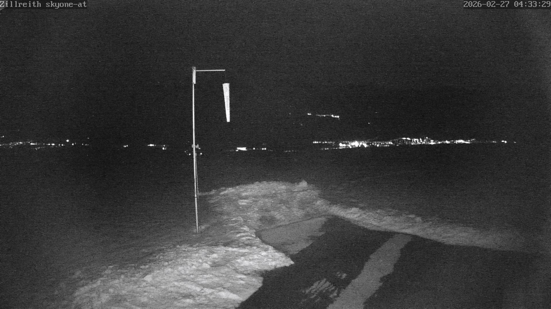 Archived image Webcam Pub Zillreith in Adnet