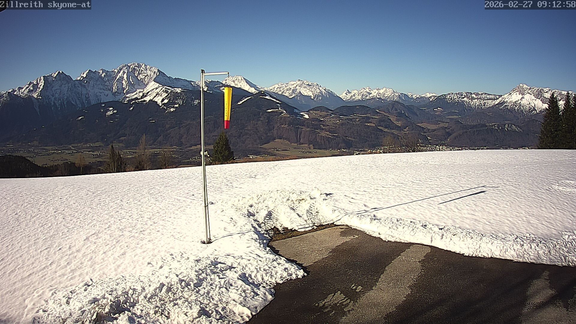 Archived image Webcam Pub Zillreith in Adnet