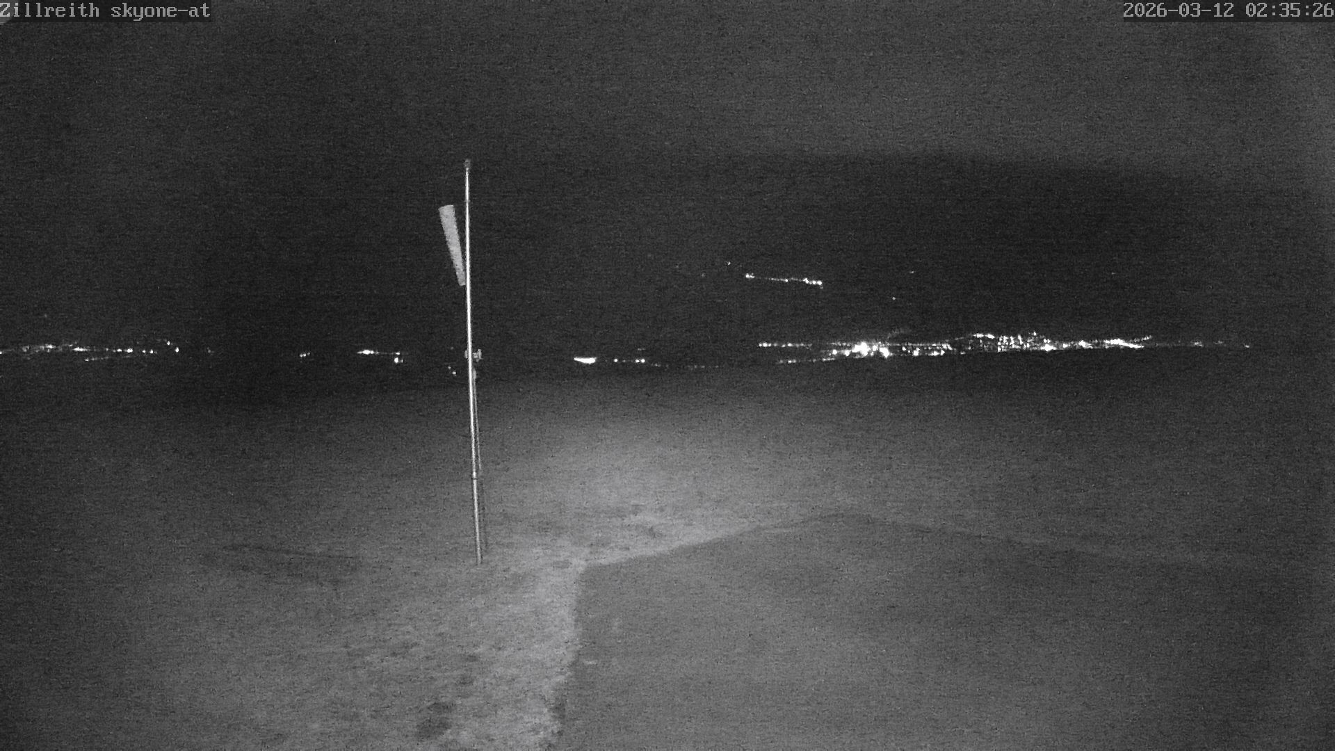 Archived image Webcam Pub Zillreith in Adnet