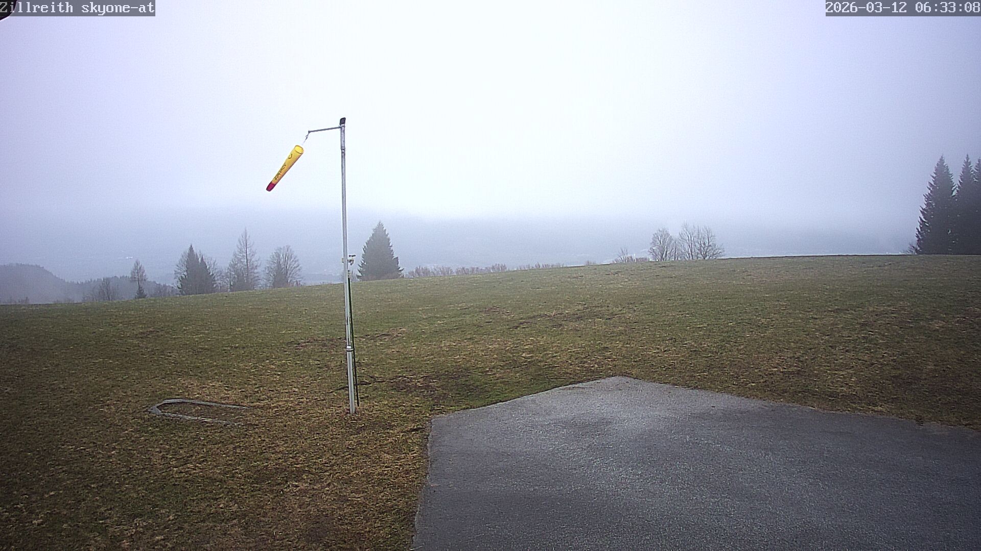 Archived image Webcam Pub Zillreith in Adnet