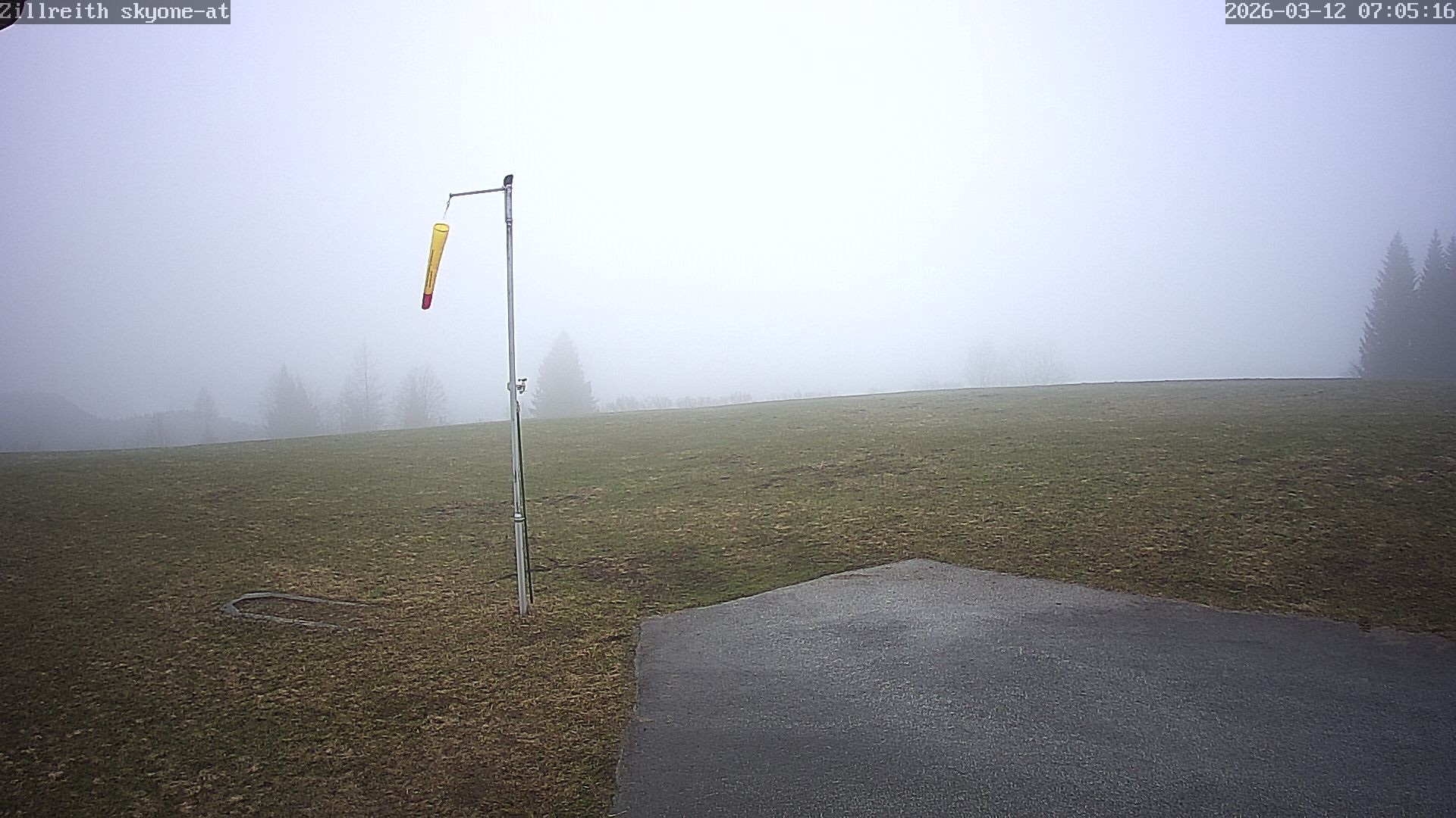 Archived image Webcam Pub Zillreith in Adnet