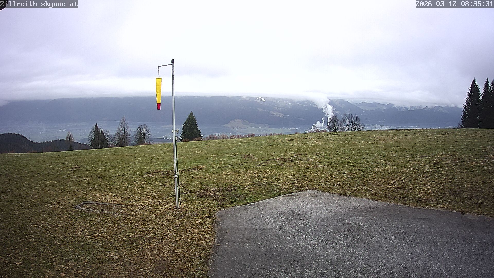 Archived image Webcam Pub Zillreith in Adnet