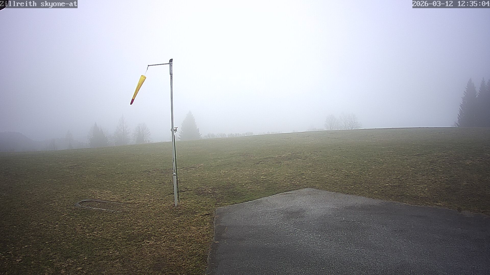 Archived image Webcam Pub Zillreith in Adnet