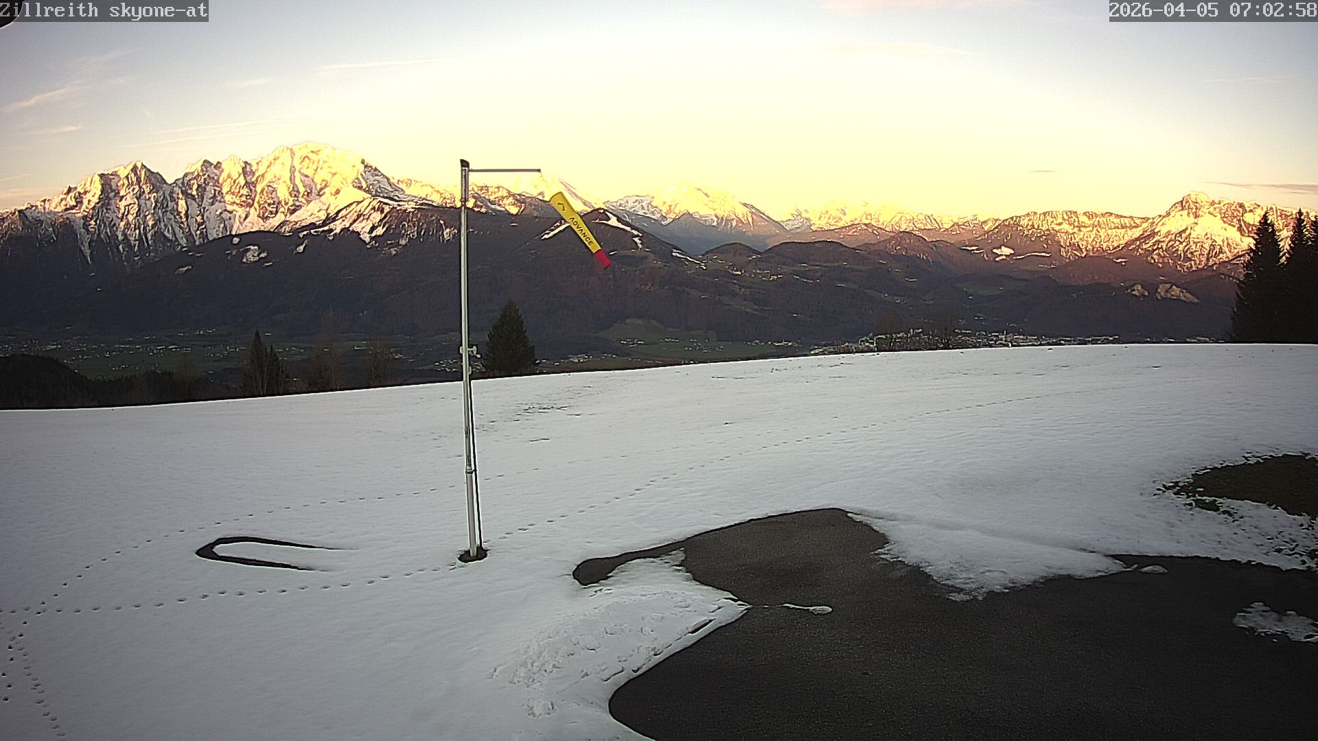 Archived image Webcam Pub Zillreith in Adnet