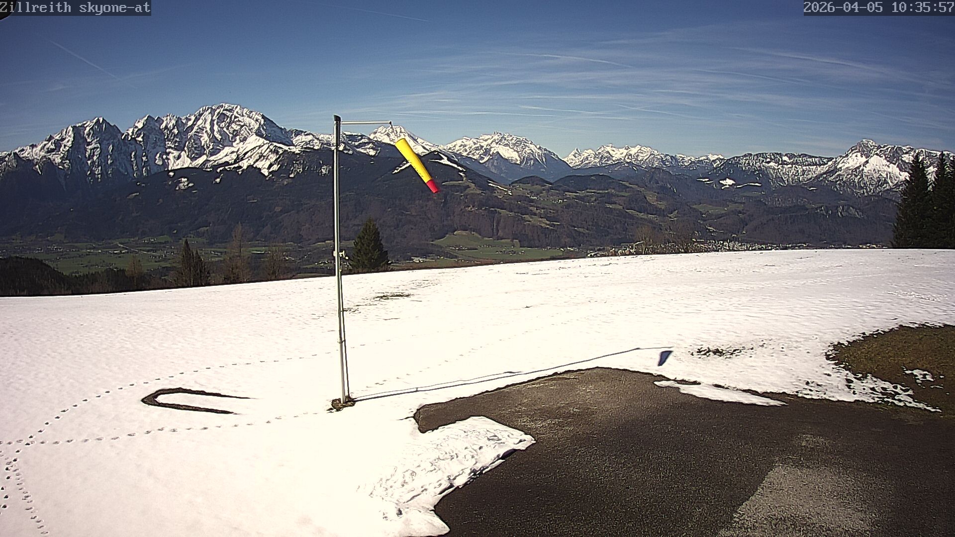 Archived image Webcam Pub Zillreith in Adnet