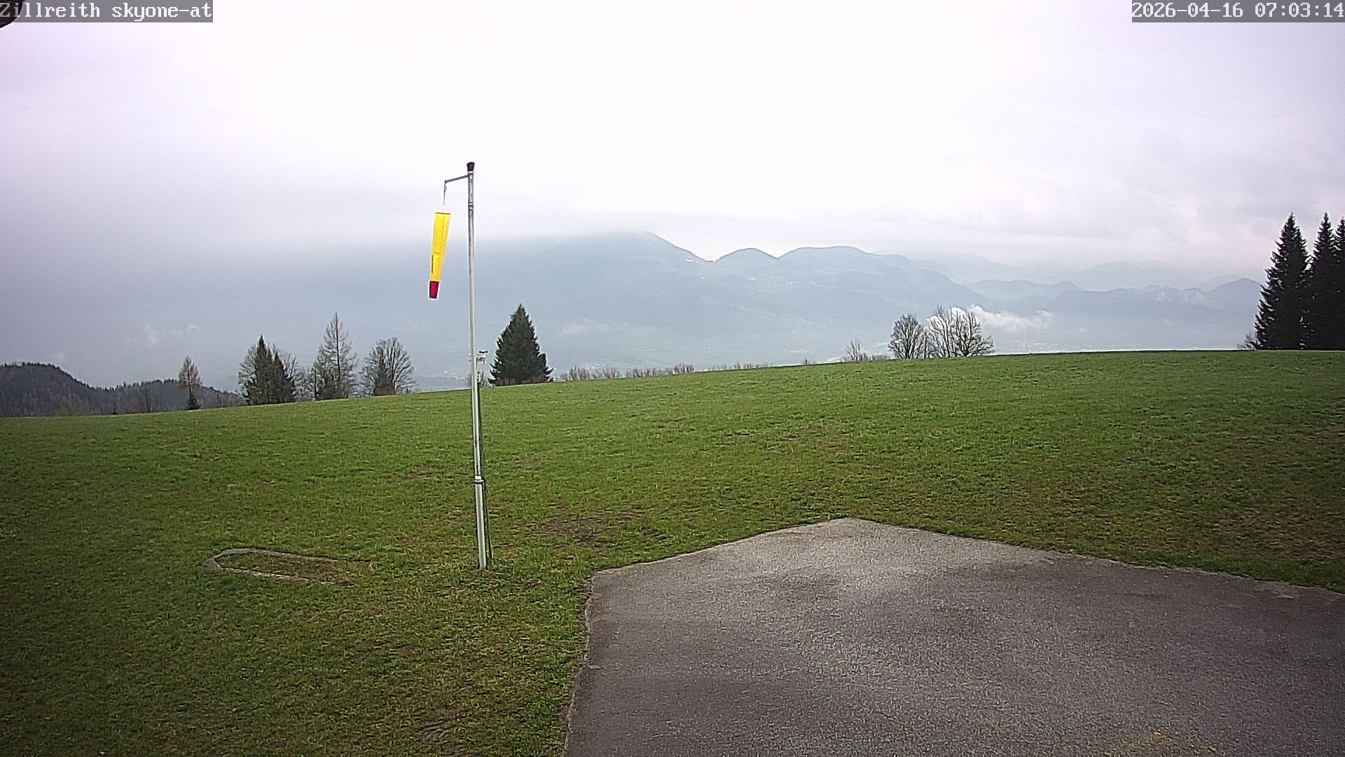 Archived image Webcam Pub Zillreith in Adnet