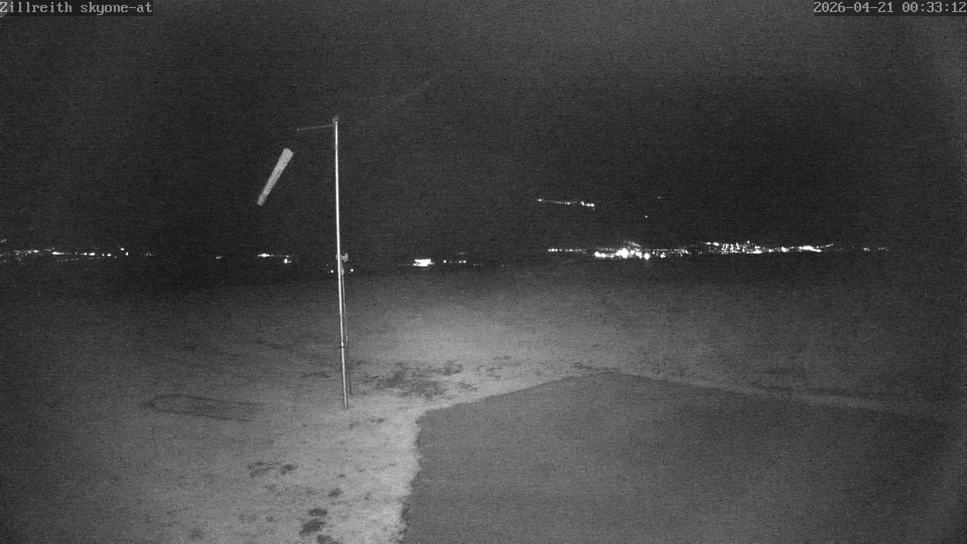 Archived image Webcam Pub Zillreith in Adnet