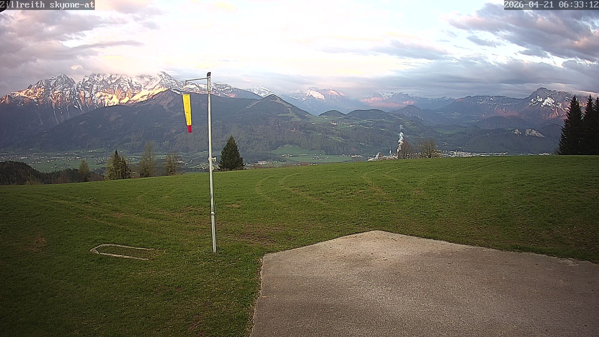 Archived image Webcam Pub Zillreith in Adnet