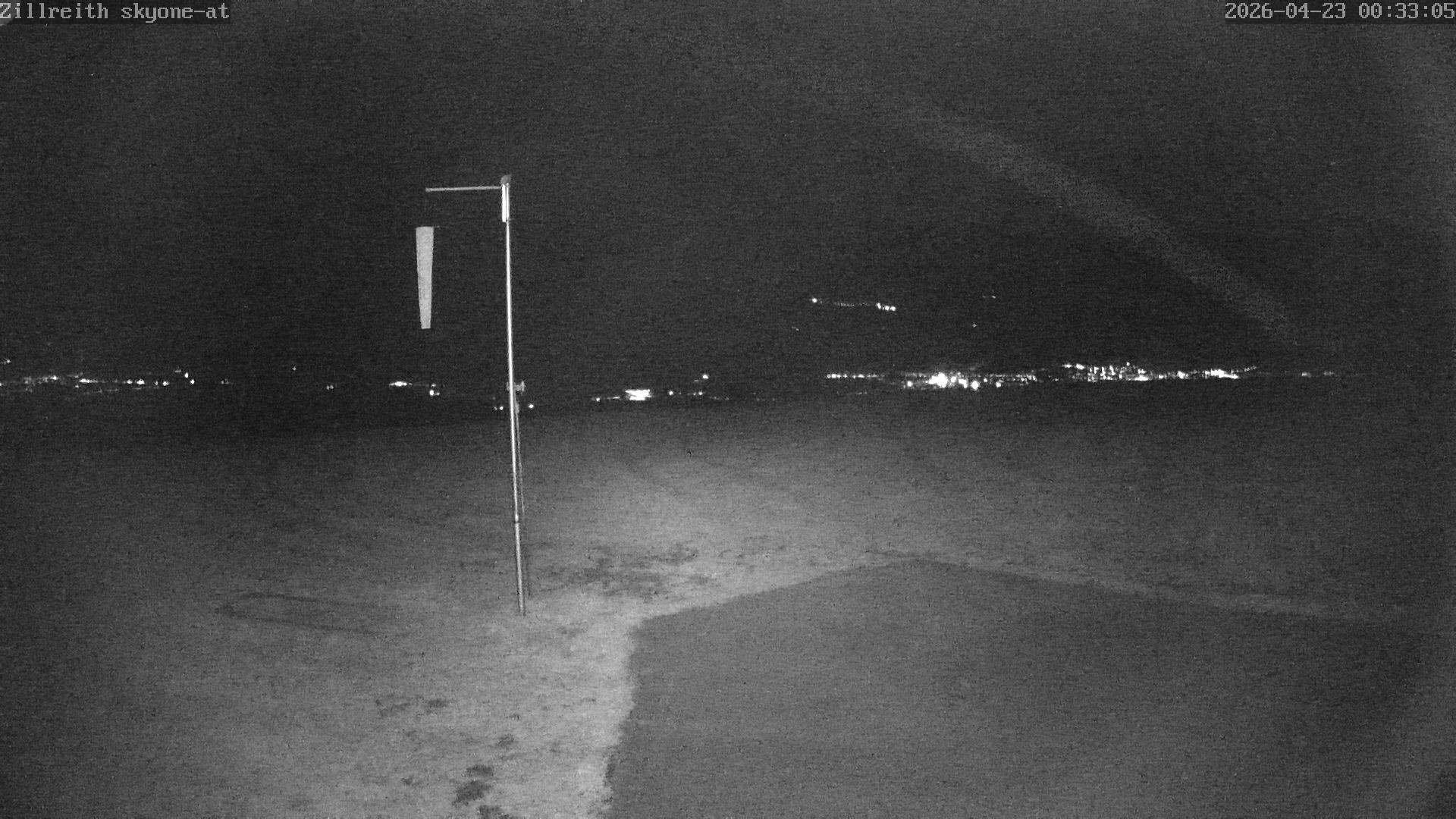 Archived image Webcam Pub Zillreith in Adnet