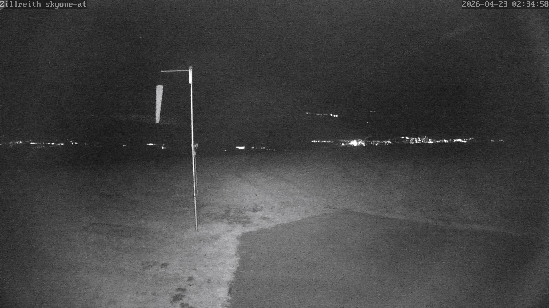 Archived image Webcam Pub Zillreith in Adnet