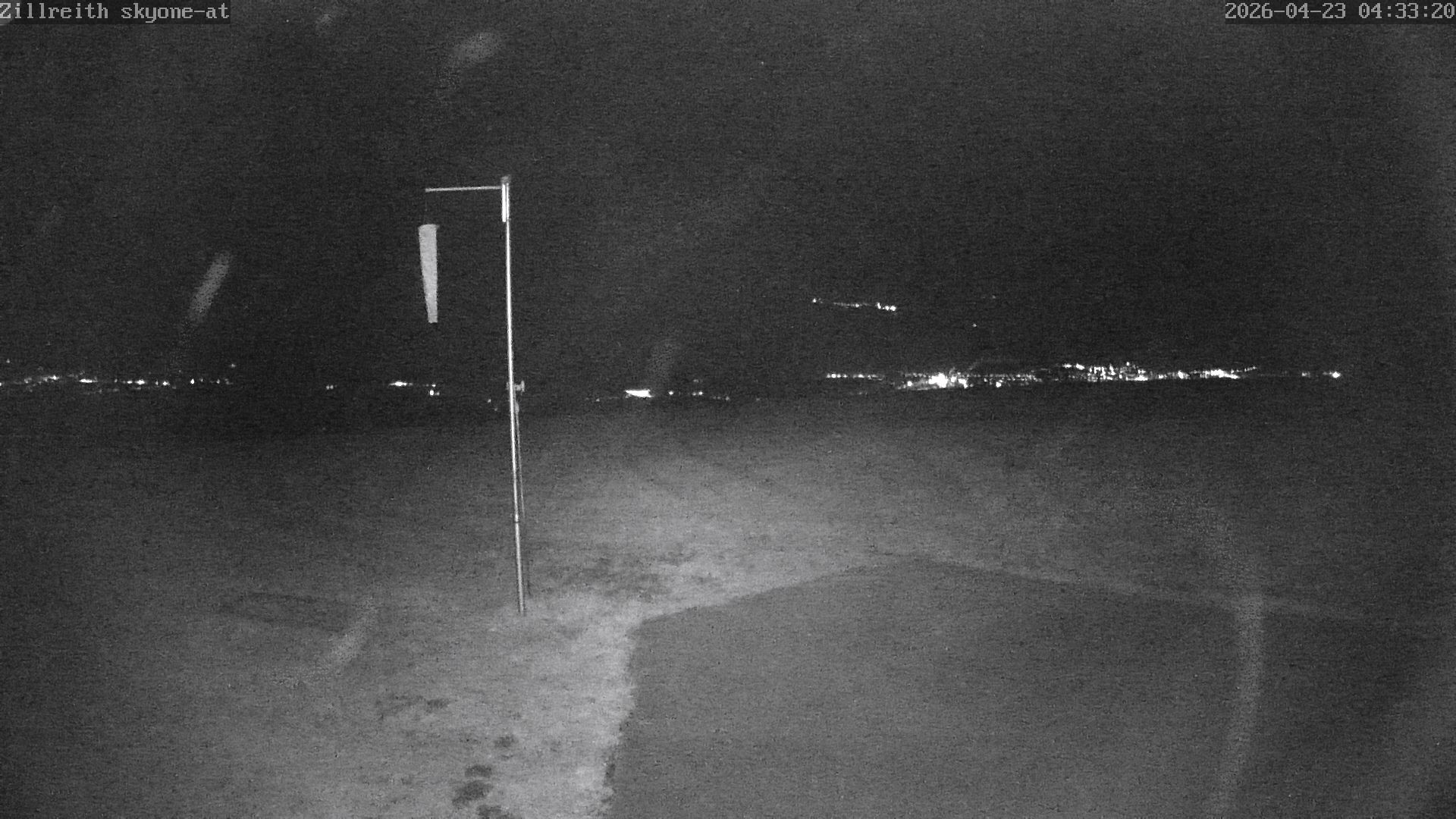 Archived image Webcam Pub Zillreith in Adnet