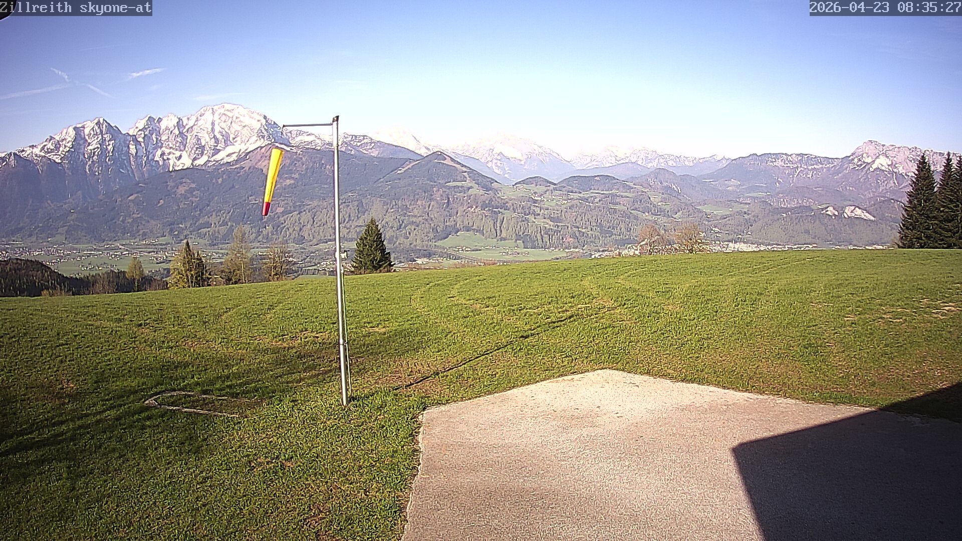 Archived image Webcam Pub Zillreith in Adnet