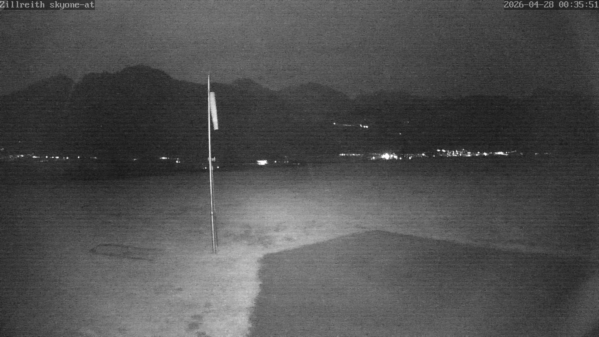 Archived image Webcam Pub Zillreith in Adnet