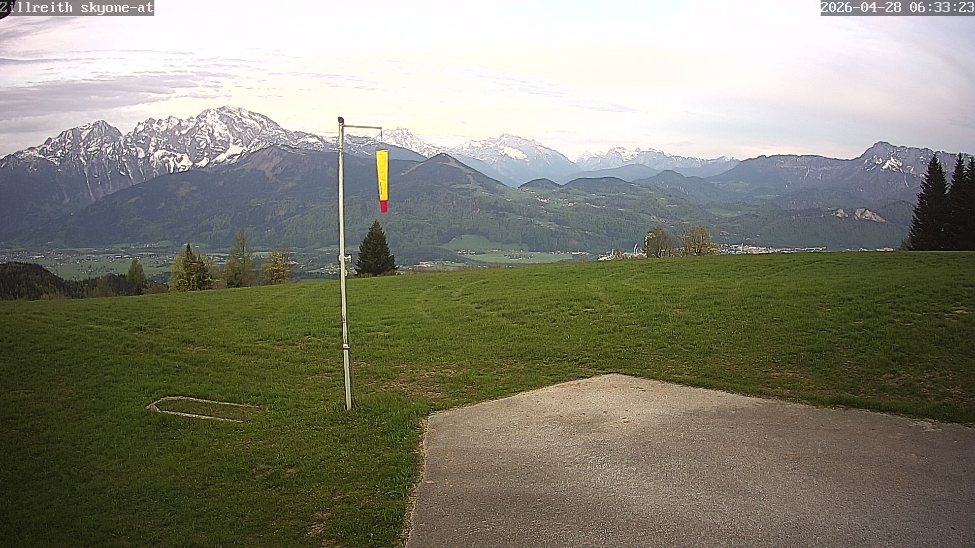 Archived image Webcam Pub Zillreith in Adnet