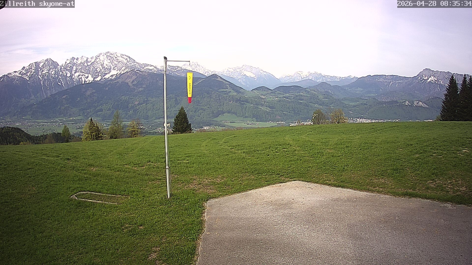 Archived image Webcam Pub Zillreith in Adnet