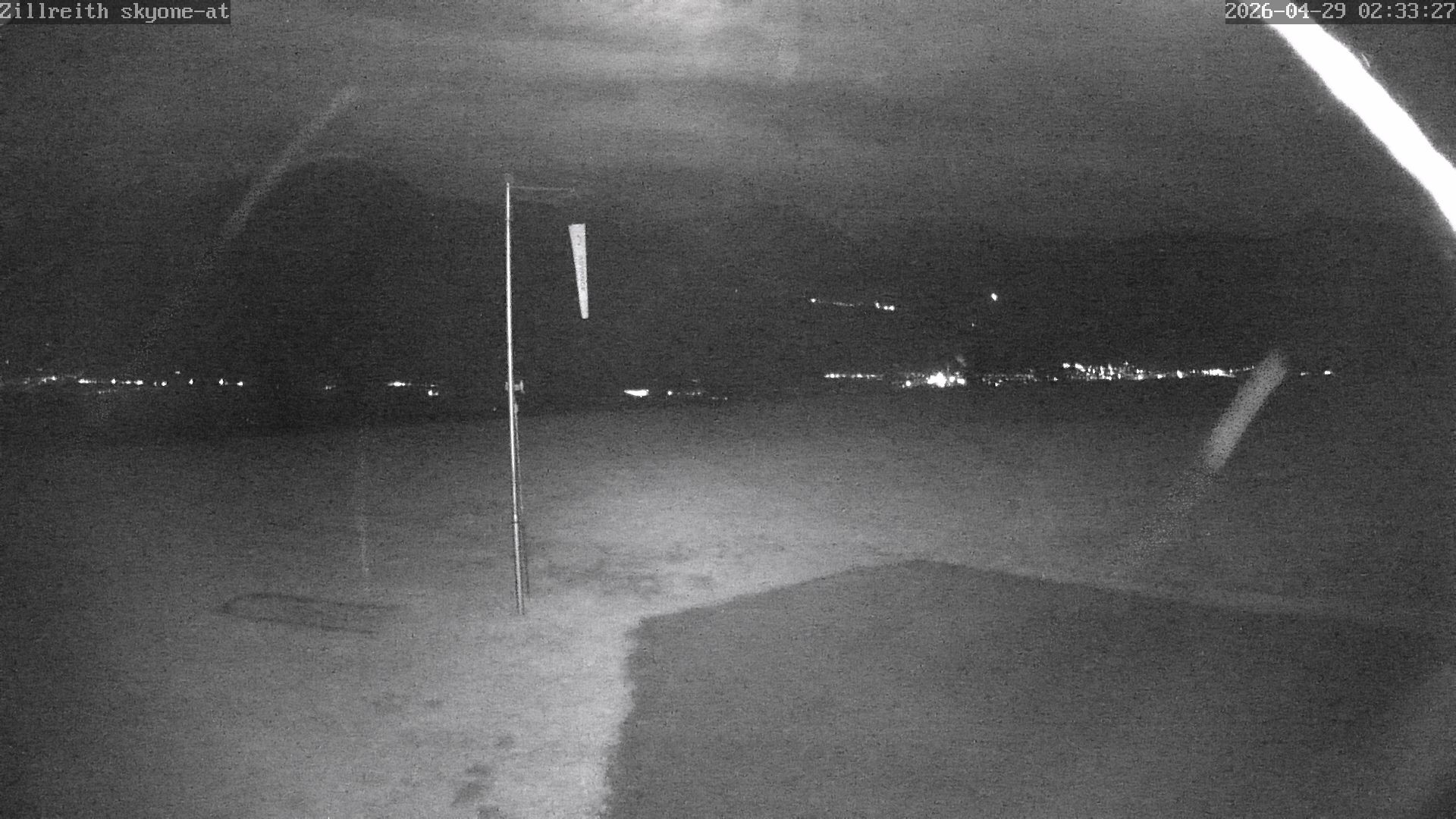 Archived image Webcam Pub Zillreith in Adnet