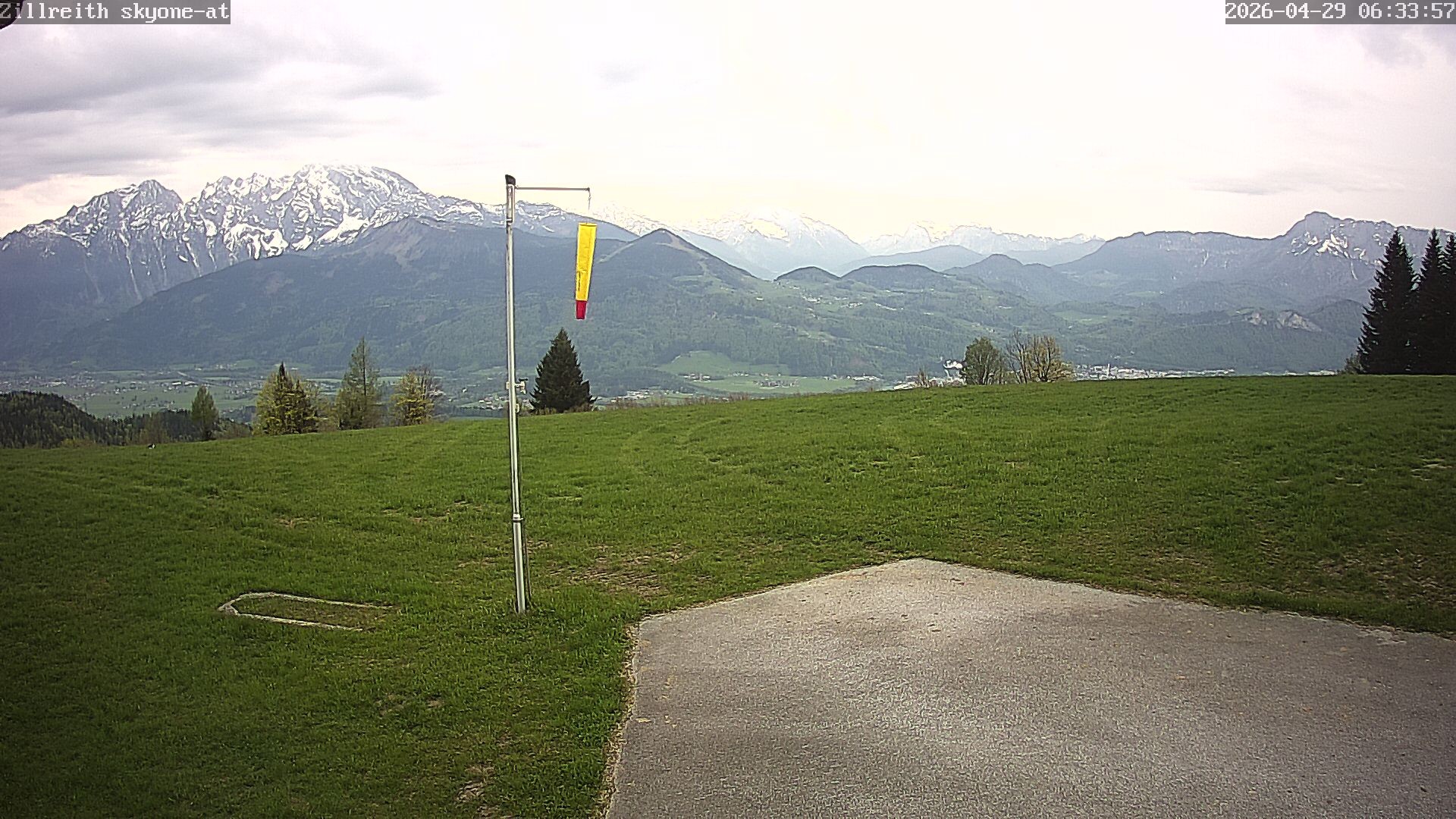 Archived image Webcam Pub Zillreith in Adnet