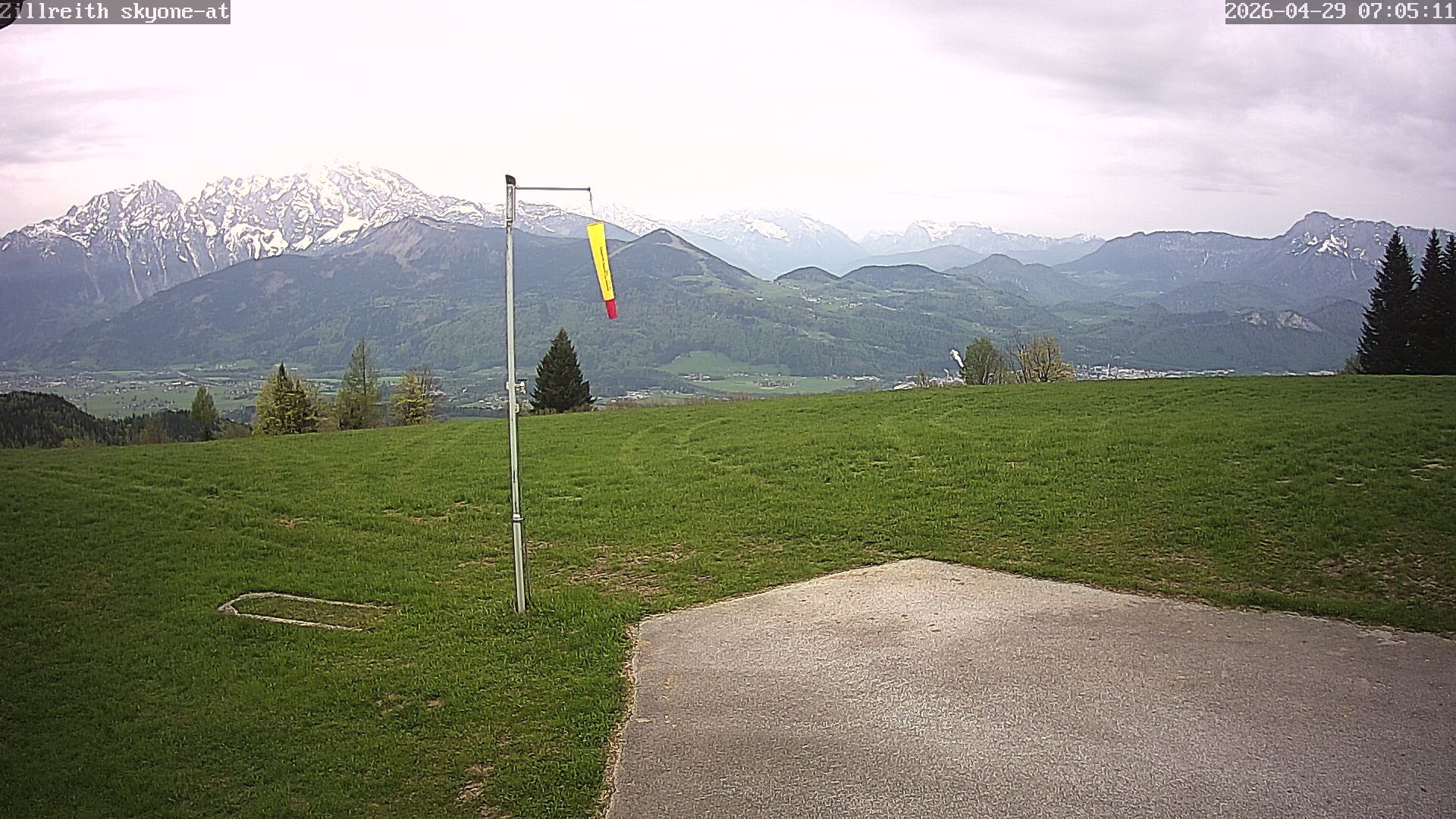 Archived image Webcam Pub Zillreith in Adnet