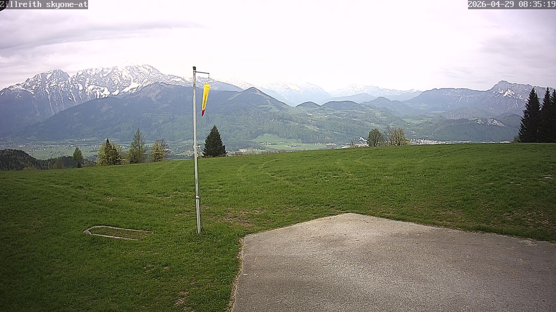 Archived image Webcam Pub Zillreith in Adnet