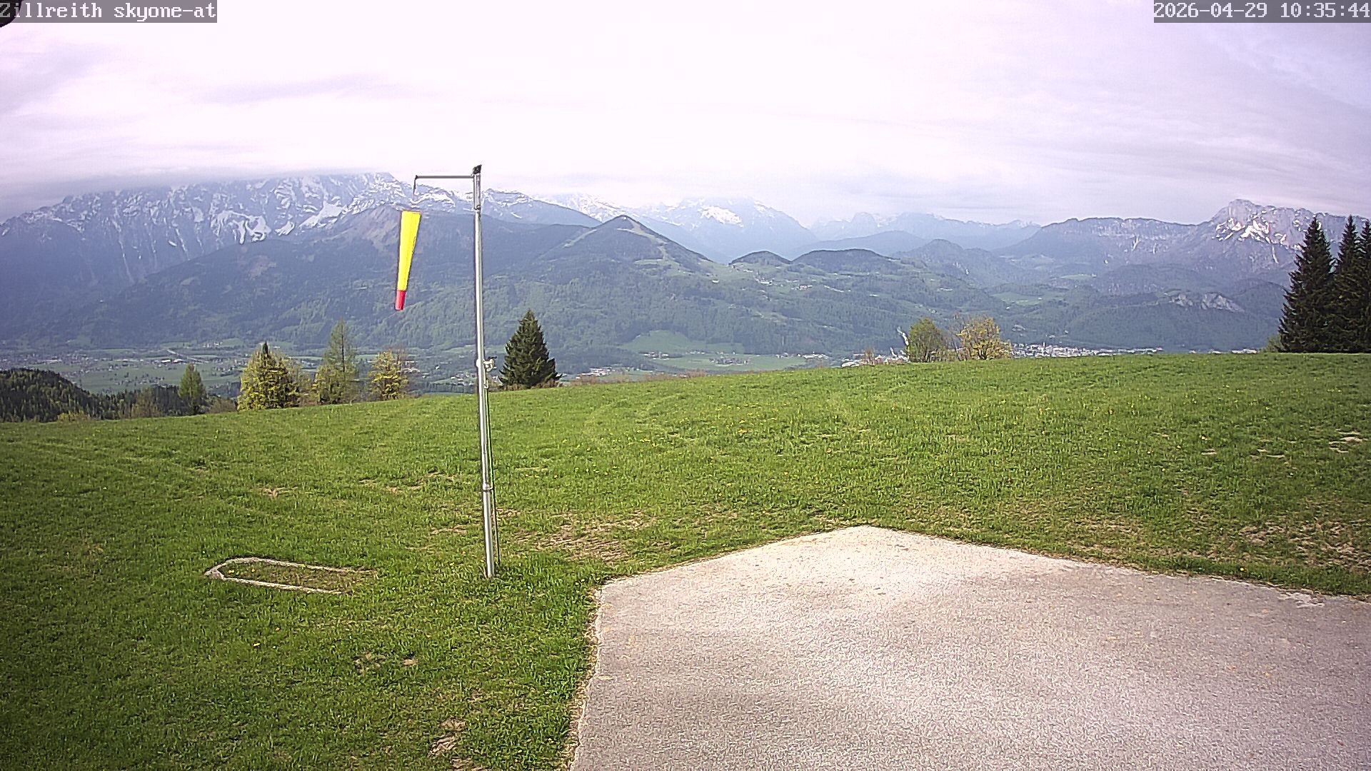 Archived image Webcam Pub Zillreith in Adnet