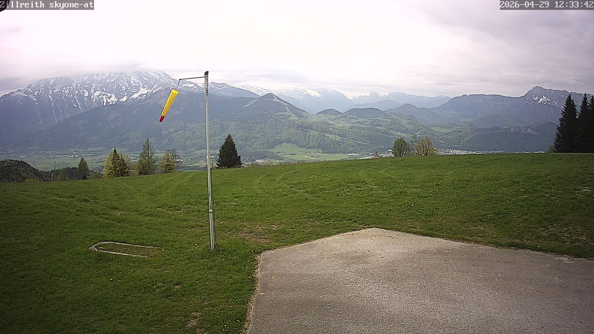 Archived image Webcam Pub Zillreith in Adnet