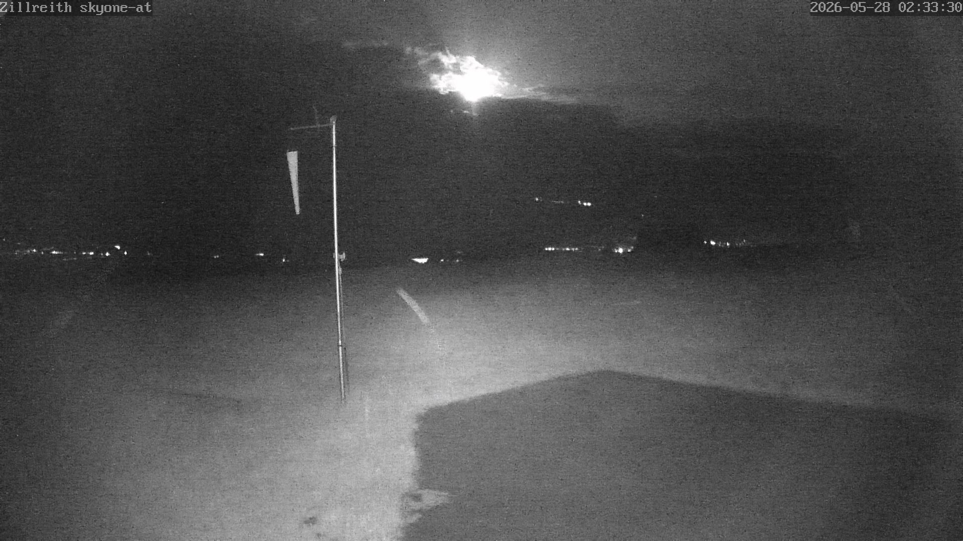 Archived image Webcam Pub Zillreith in Adnet
