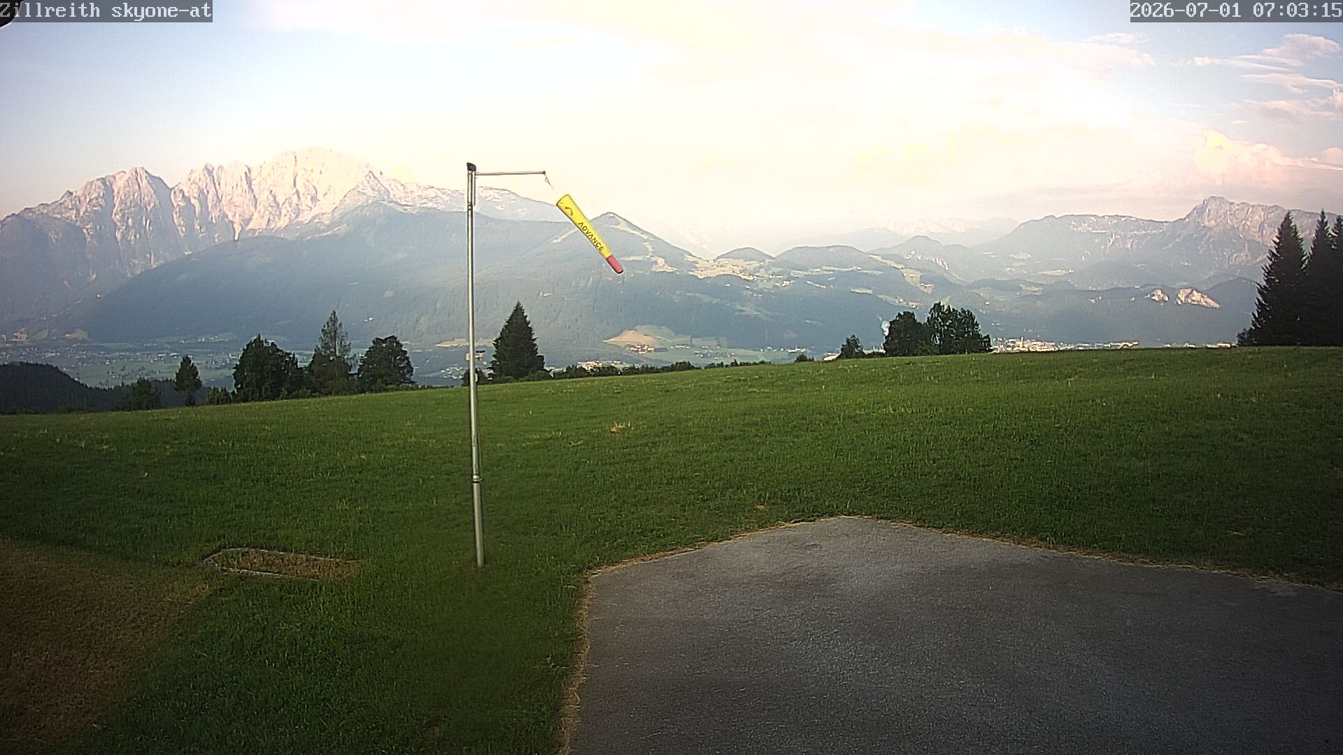 Archived image Webcam Pub Zillreith in Adnet