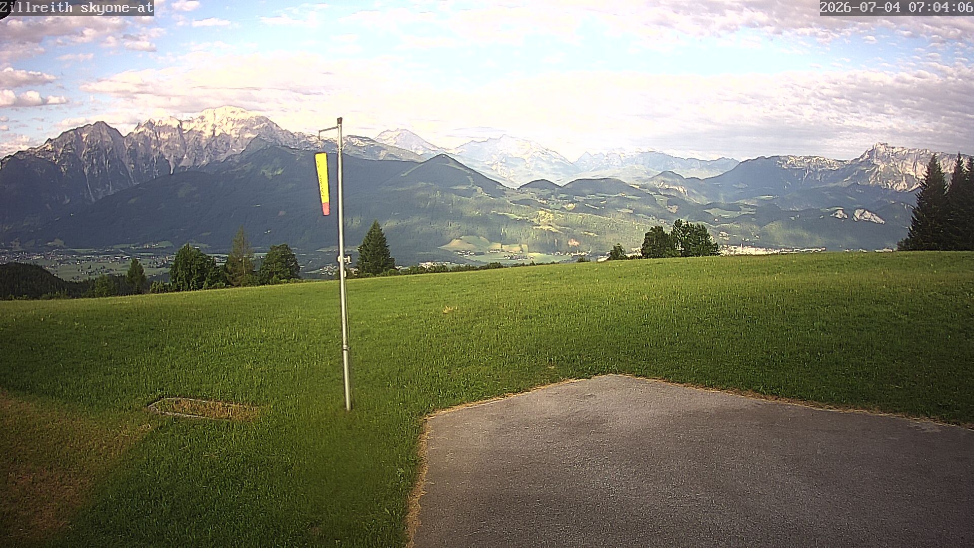 Archived image Webcam Pub Zillreith in Adnet