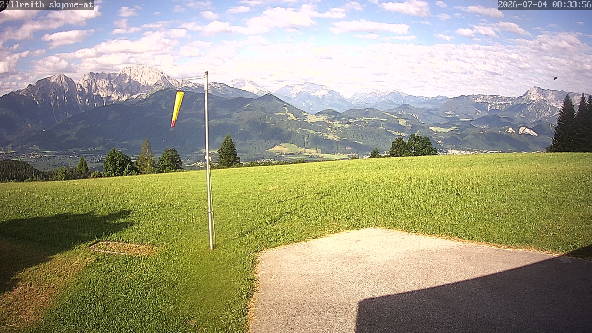 Archived image Webcam Pub Zillreith in Adnet