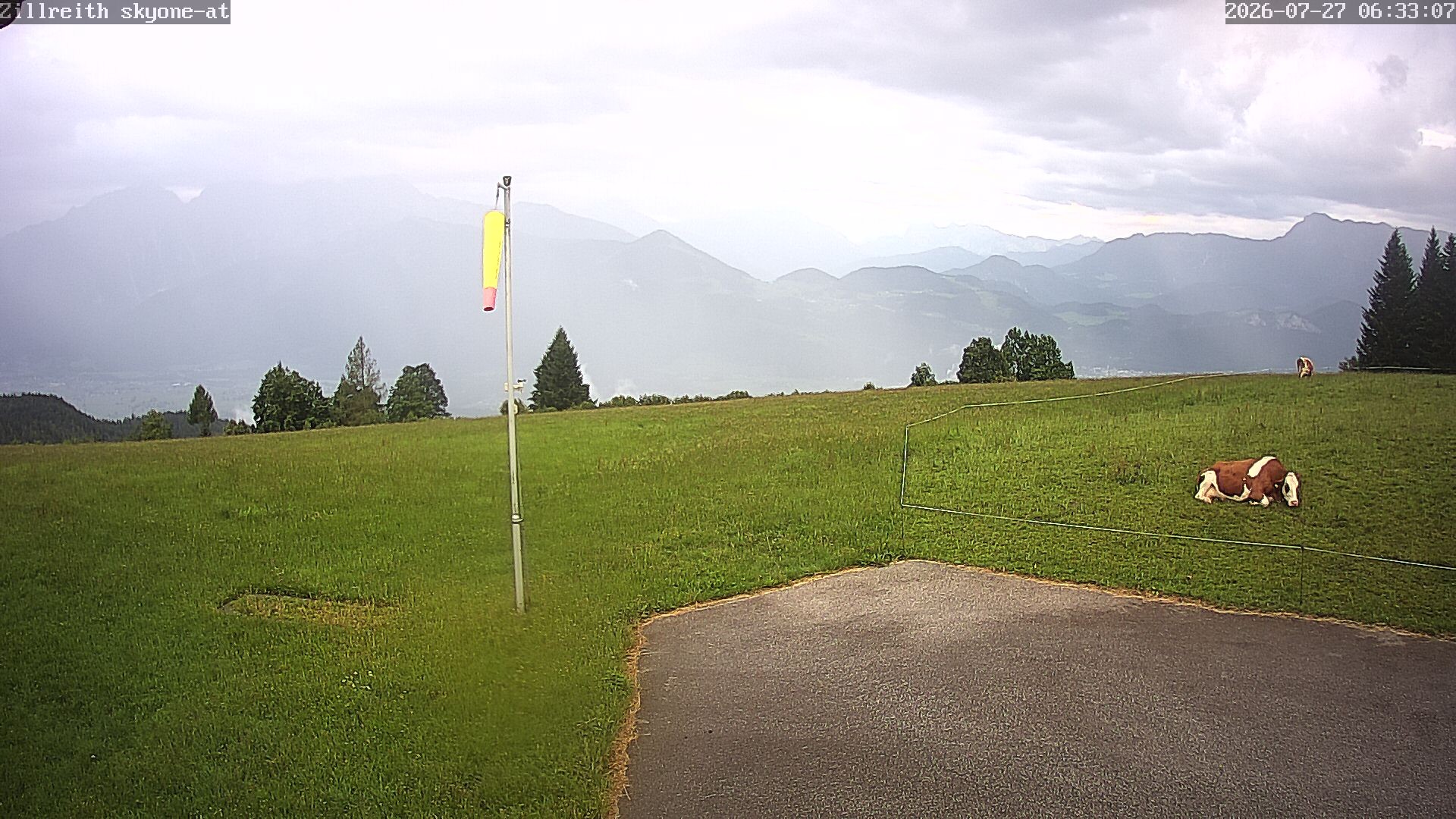 Archived image Webcam Pub Zillreith in Adnet