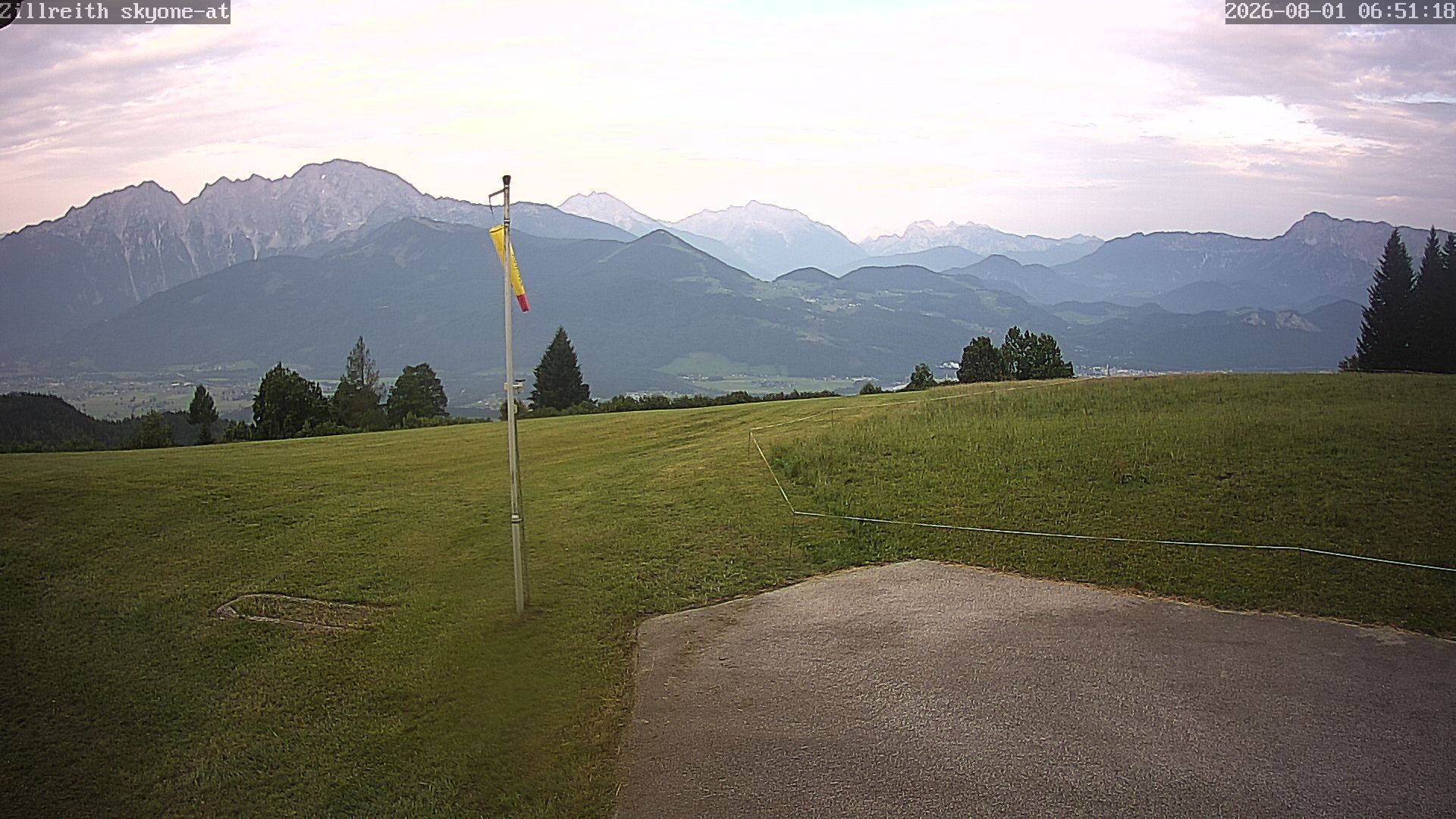 Archived image Webcam Pub Zillreith in Adnet
