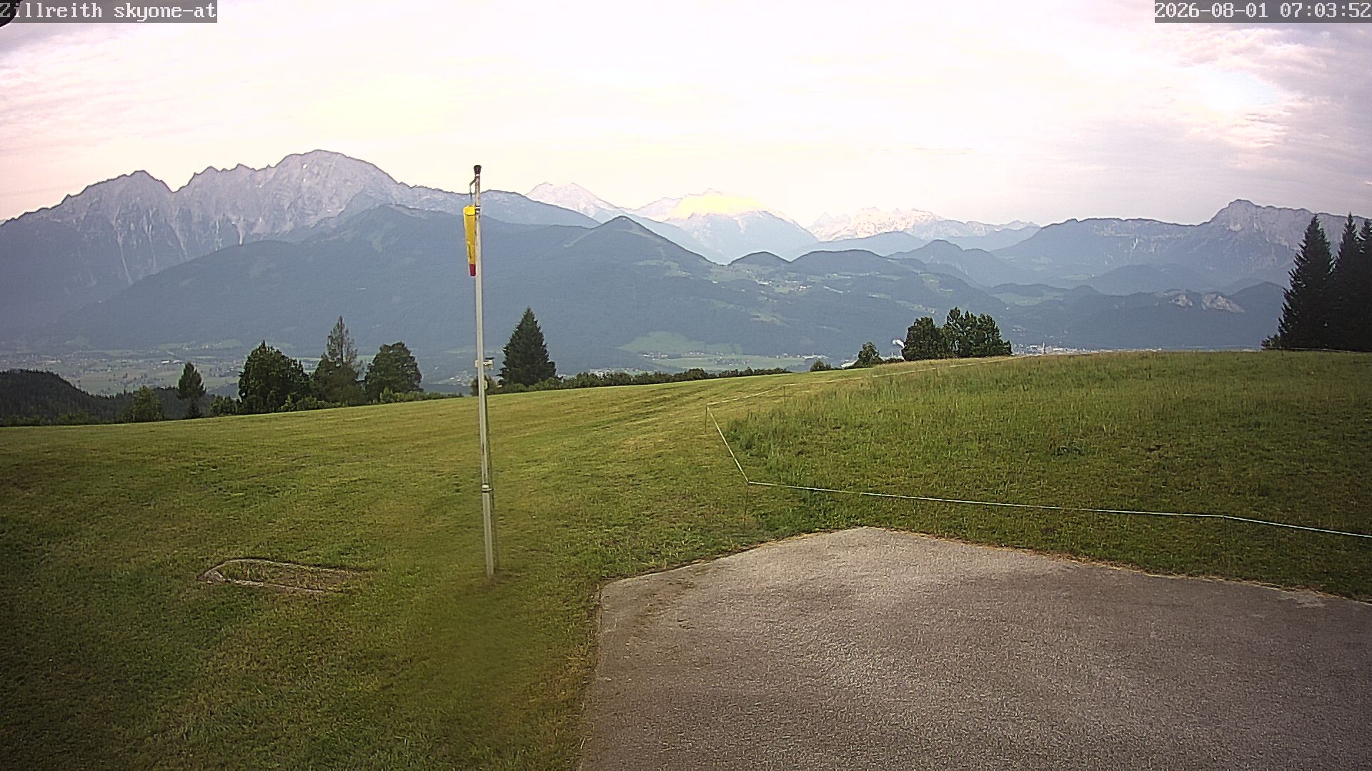 Archived image Webcam Pub Zillreith in Adnet