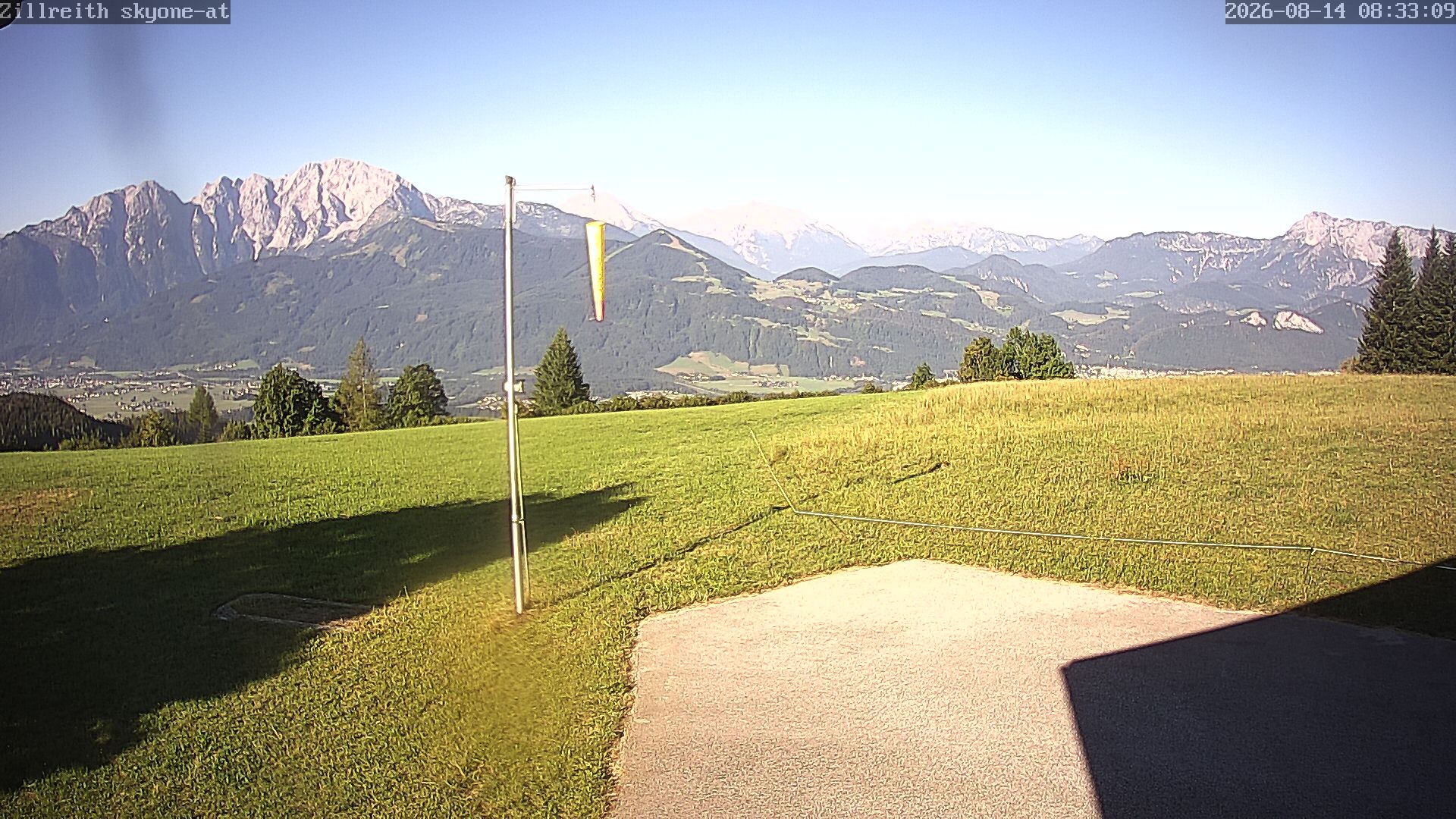 Archived image Webcam Pub Zillreith in Adnet