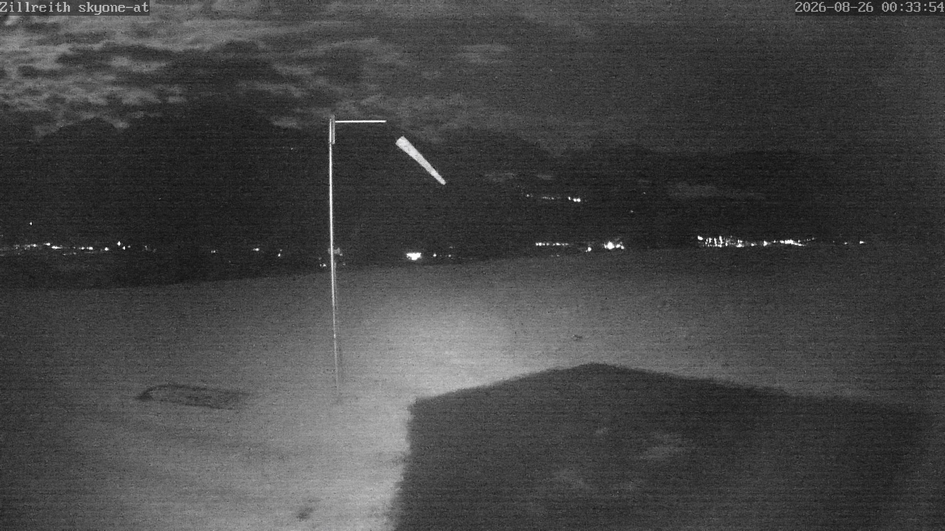 Archived image Webcam Pub Zillreith in Adnet