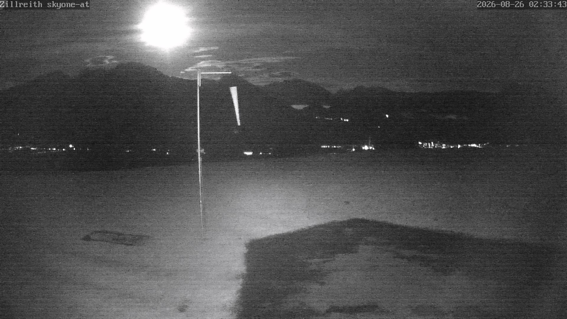Archived image Webcam Pub Zillreith in Adnet