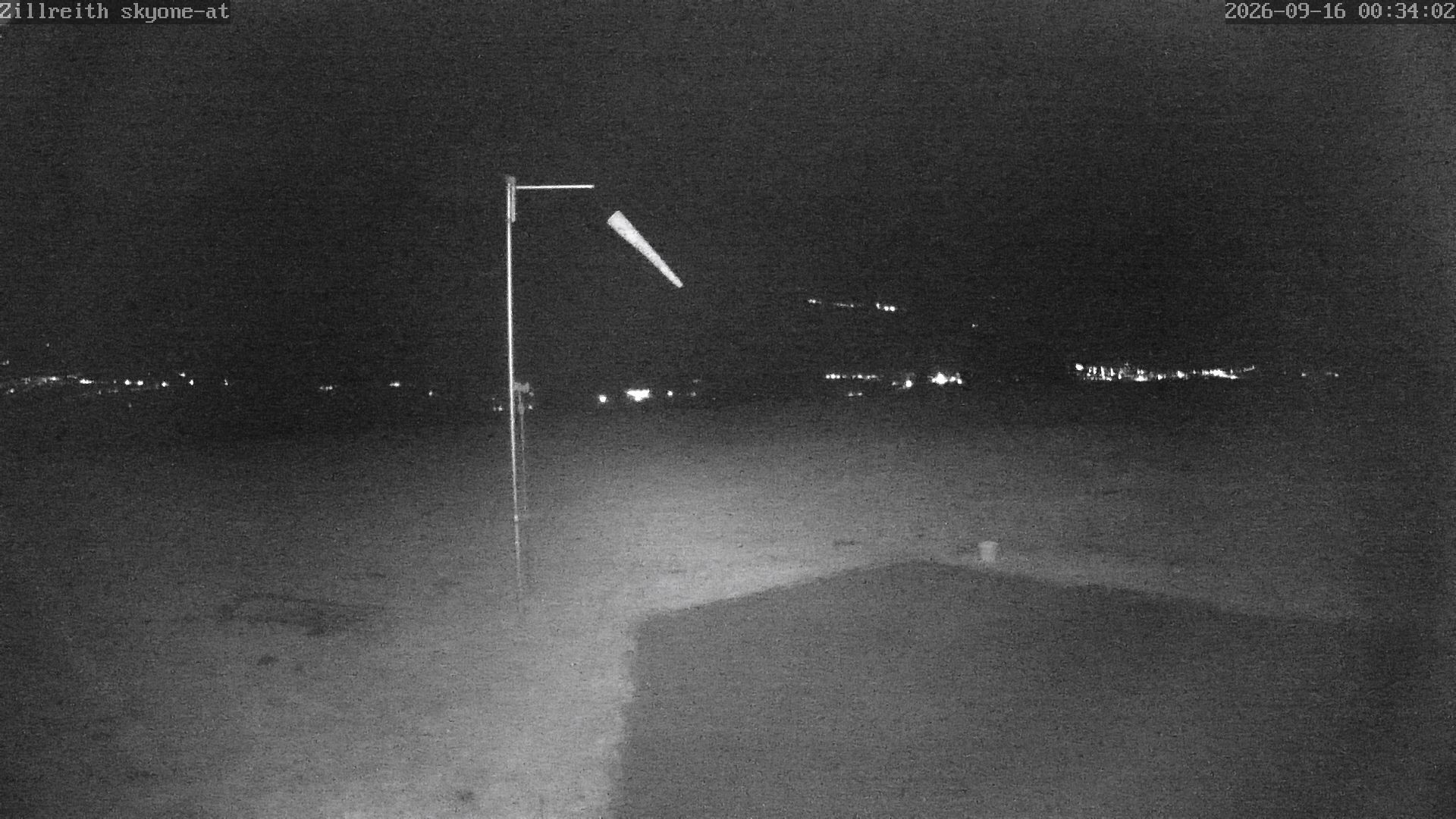 Archived image Webcam Pub Zillreith in Adnet