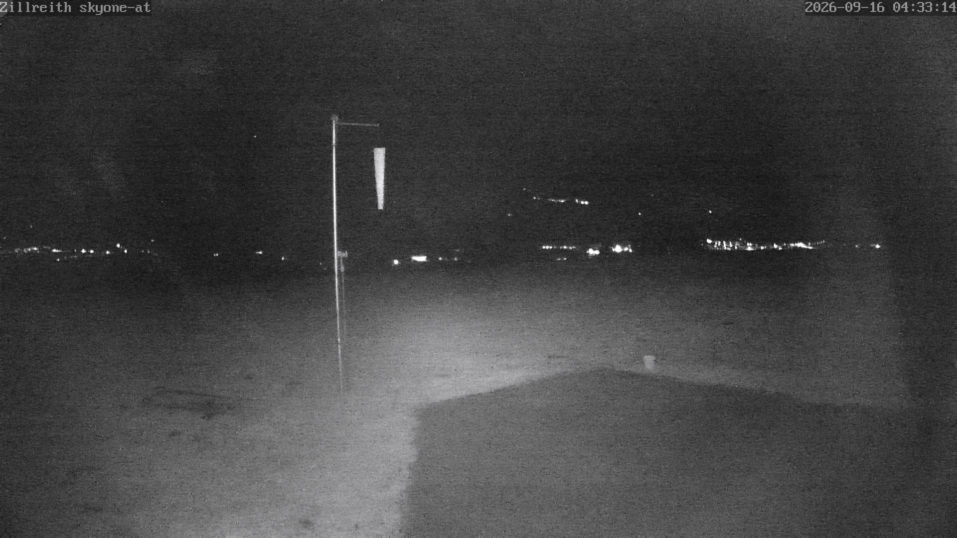 Archived image Webcam Pub Zillreith in Adnet