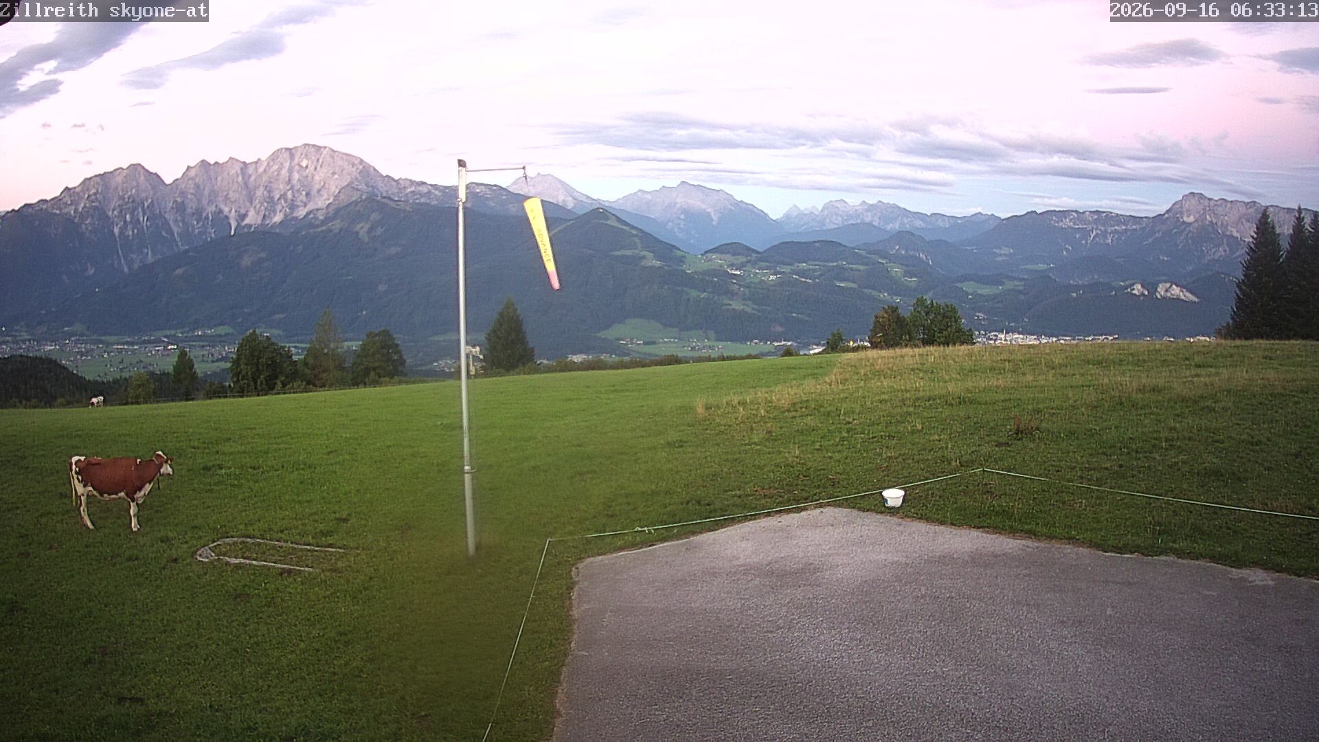 Archived image Webcam Pub Zillreith in Adnet