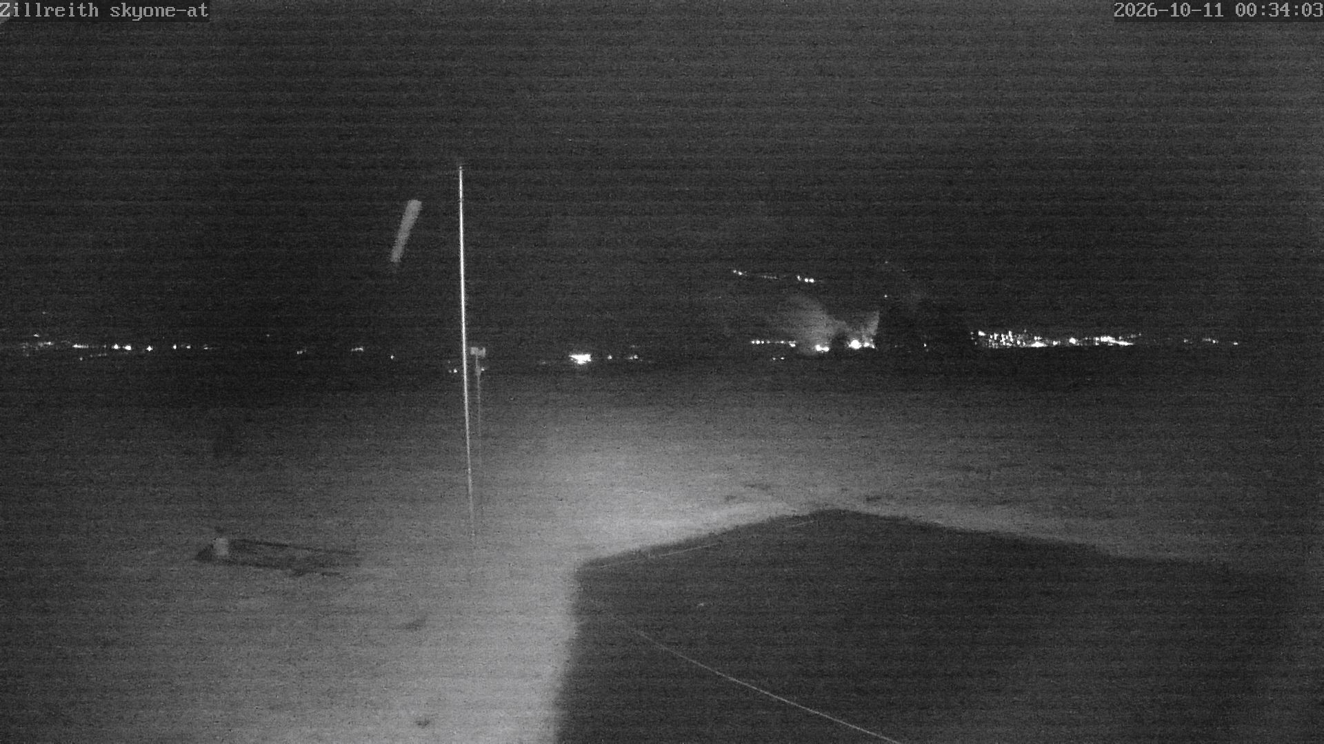 Archived image Webcam Pub Zillreith in Adnet