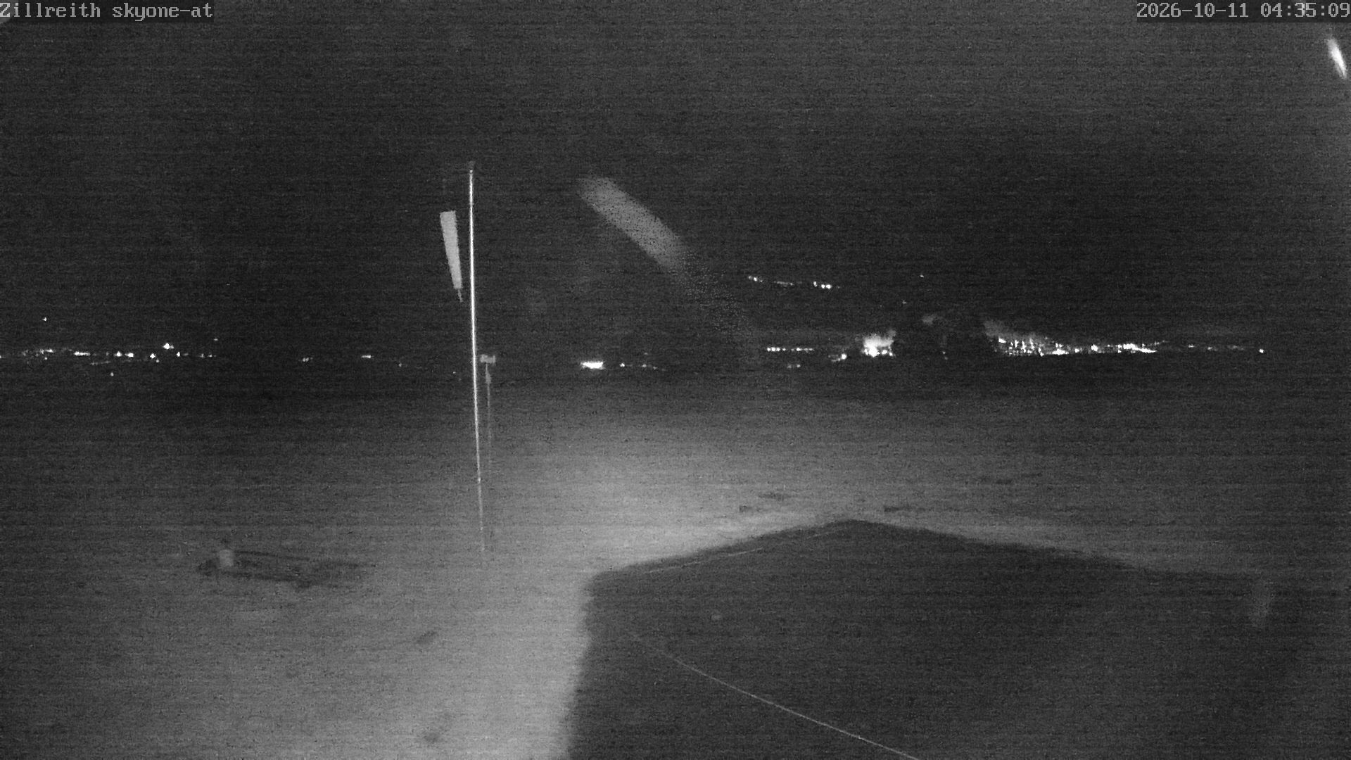 Archived image Webcam Pub Zillreith in Adnet