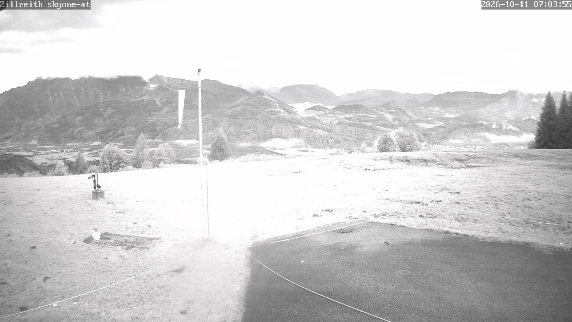 Archived image Webcam Pub Zillreith in Adnet