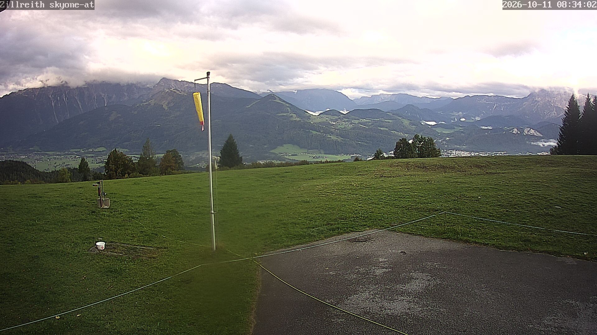 Archived image Webcam Pub Zillreith in Adnet