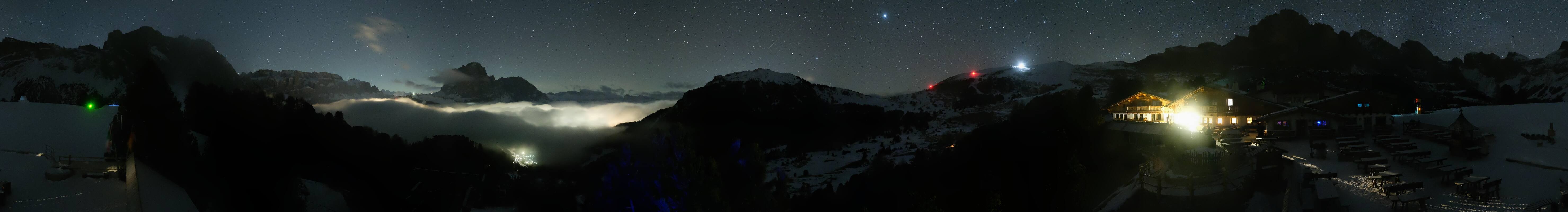 Archived image Webcam Panorama view Col Raiser