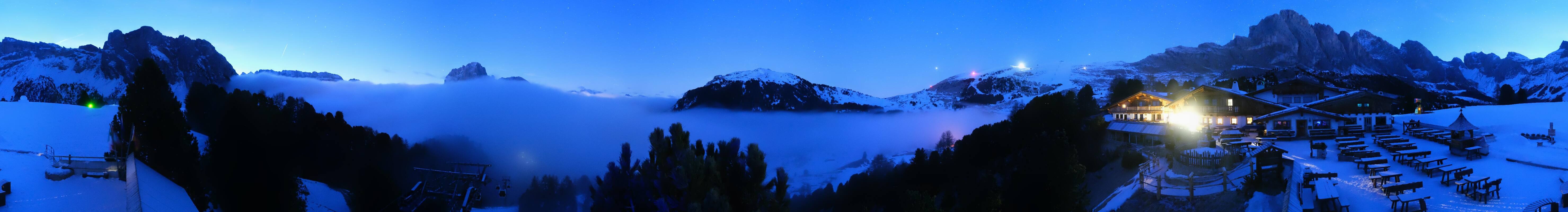 Archived image Webcam Panorama view Col Raiser