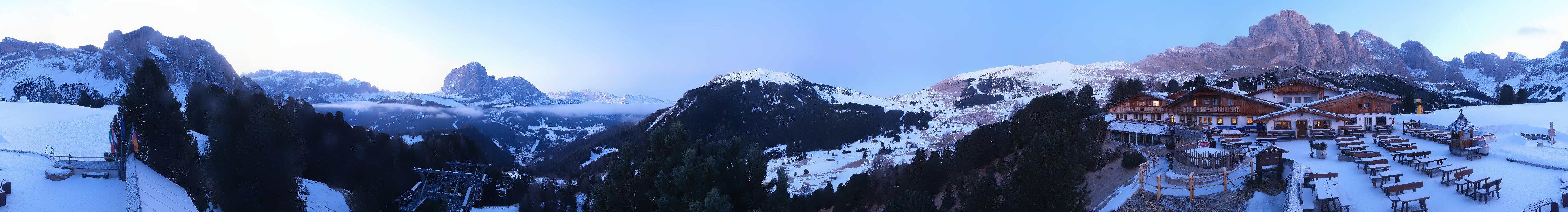 Archived image Webcam Panorama view Col Raiser