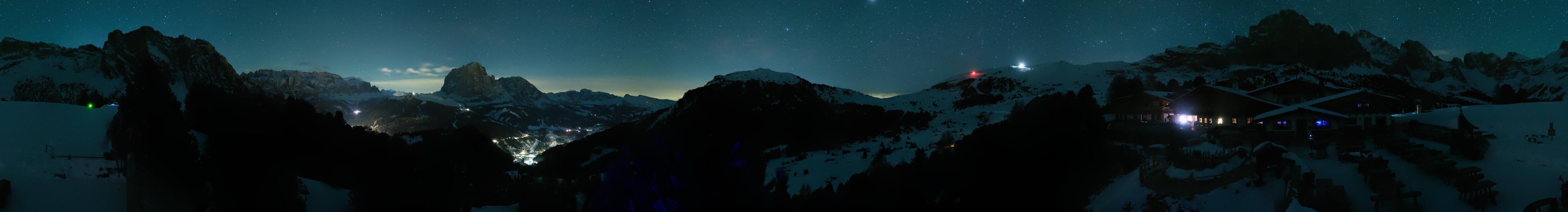 Archived image Webcam Panorama view Col Raiser